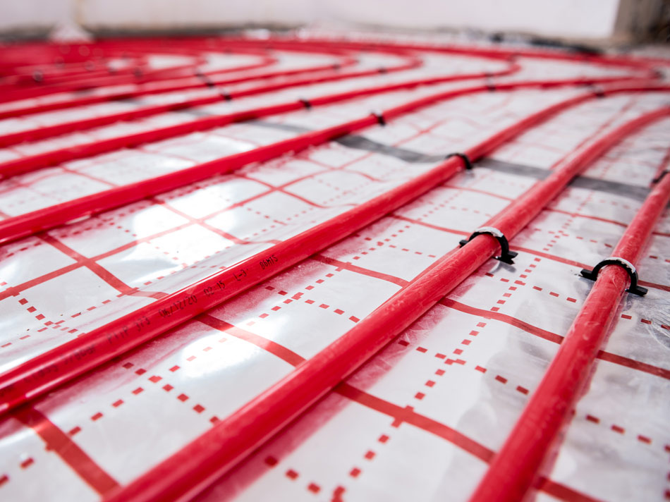 Piping-431321086-950×712 Red piping